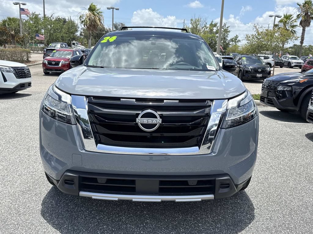 Certified 2024 Nissan Pathfinder Platinum w/ Cargo Package FWD image 9