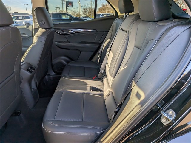 Used 2023 Buick Envision Essence image 27