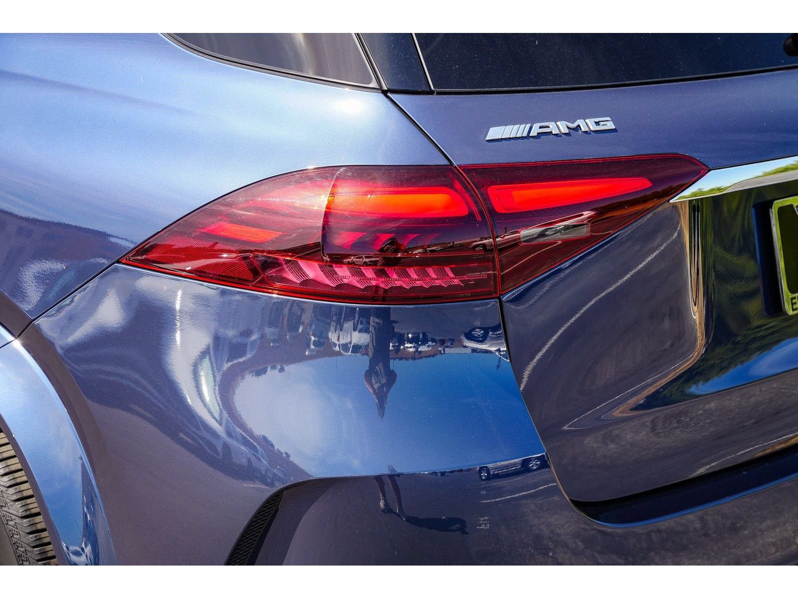 Certified 2025 Mercedes-Benz GLE 53 AMG 4MATIC image 11