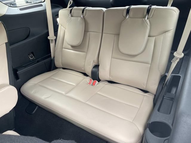 Used 2021 Ford Explorer XLT w/ Equipment Group 202A AWD/4WD image 21
