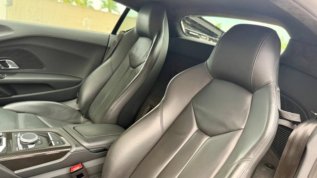 Used 2021 Audi R8 V10 w/ Premium Package RWD image 14