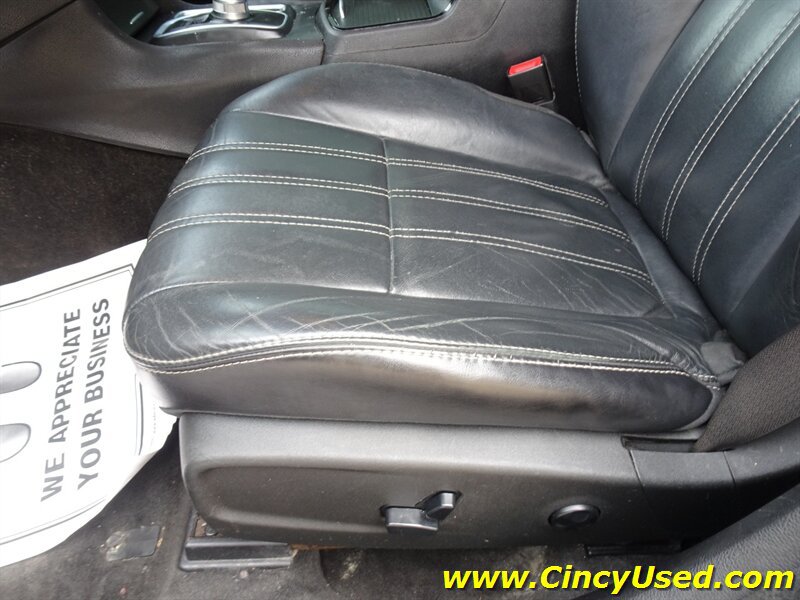 Used 2015 Chrysler 300 S AWD/4WD image 27