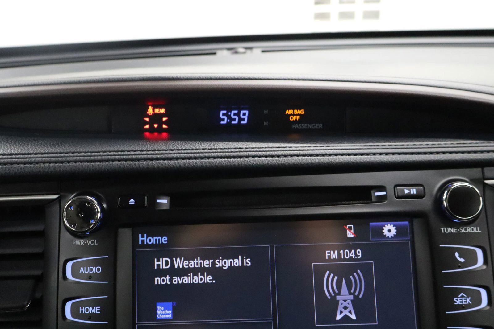 Used 2017 Toyota Highlander XLE image 26