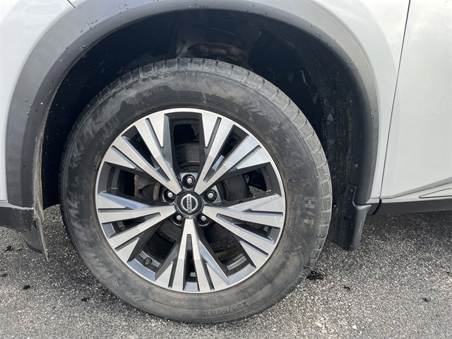 Used 2021 Nissan Rogue SV AWD/4WD image 13
