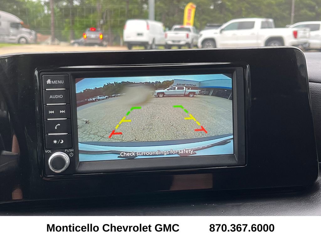 Used 2025 Nissan Kicks S AWD/4WD image 16