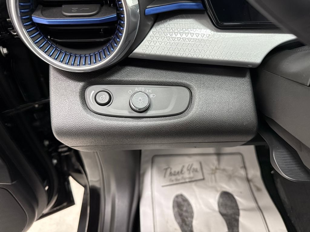 New 2026 Chevrolet Trax LT FWD image 20