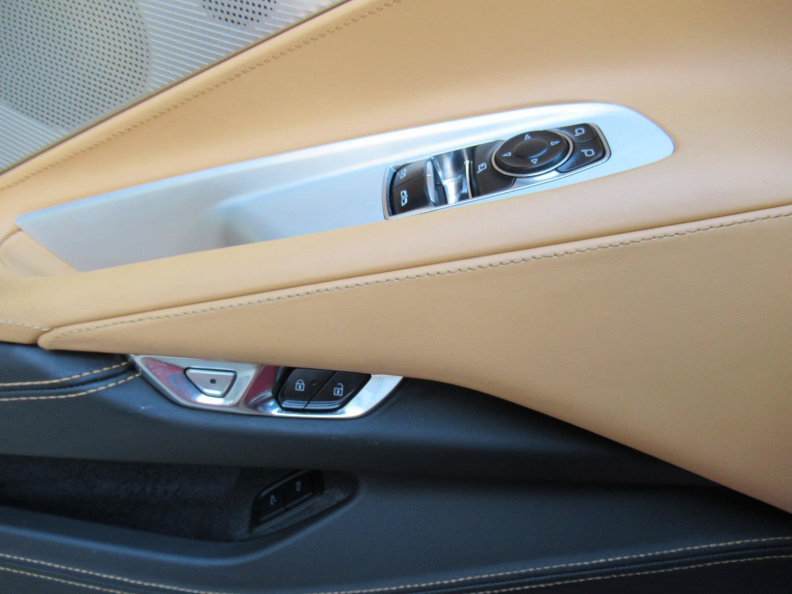 Used 2024 Chevrolet Corvette Stingray Premium Cpe w/ Z51 Performance Package RWD image 18