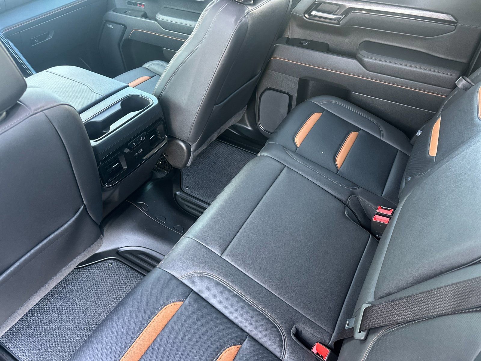 Used 2025 GMC Sierra 1500 AT4 w/ AT4 Premium Package image 13