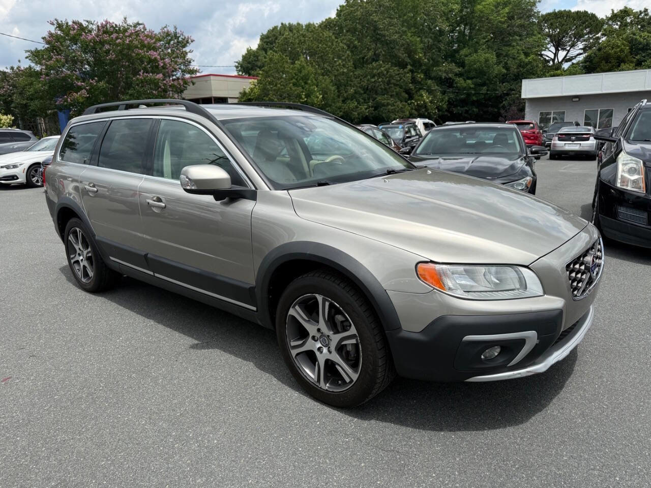 Used 2015 Volvo XC70 T6 Premier Plus AWD/4WD image 3