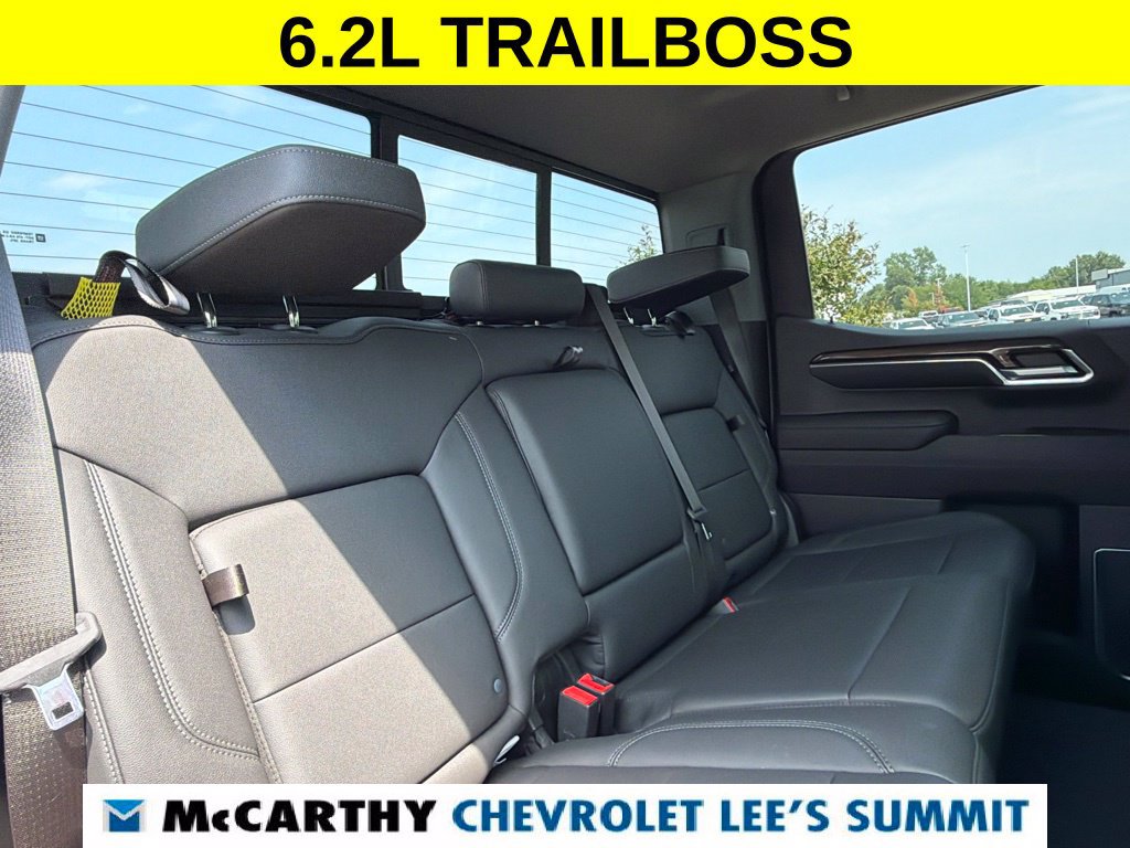Used 2023 Chevrolet Silverado 1500 LT Trail Boss w/ Convenience Package II AWD/4WD image 34
