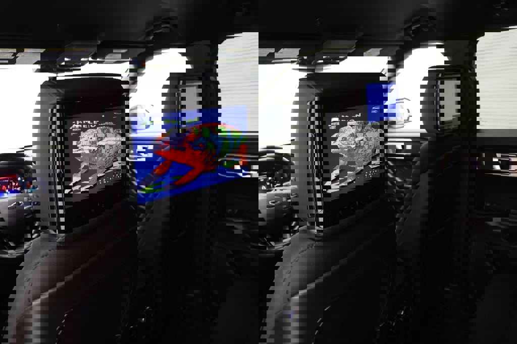 Used 2020 Ford Explorer XLT image 13