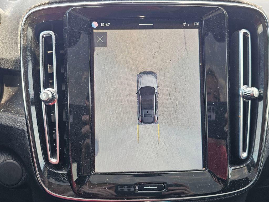 Used 2023 Volvo C40 P8 Recharge Ultimate image 10