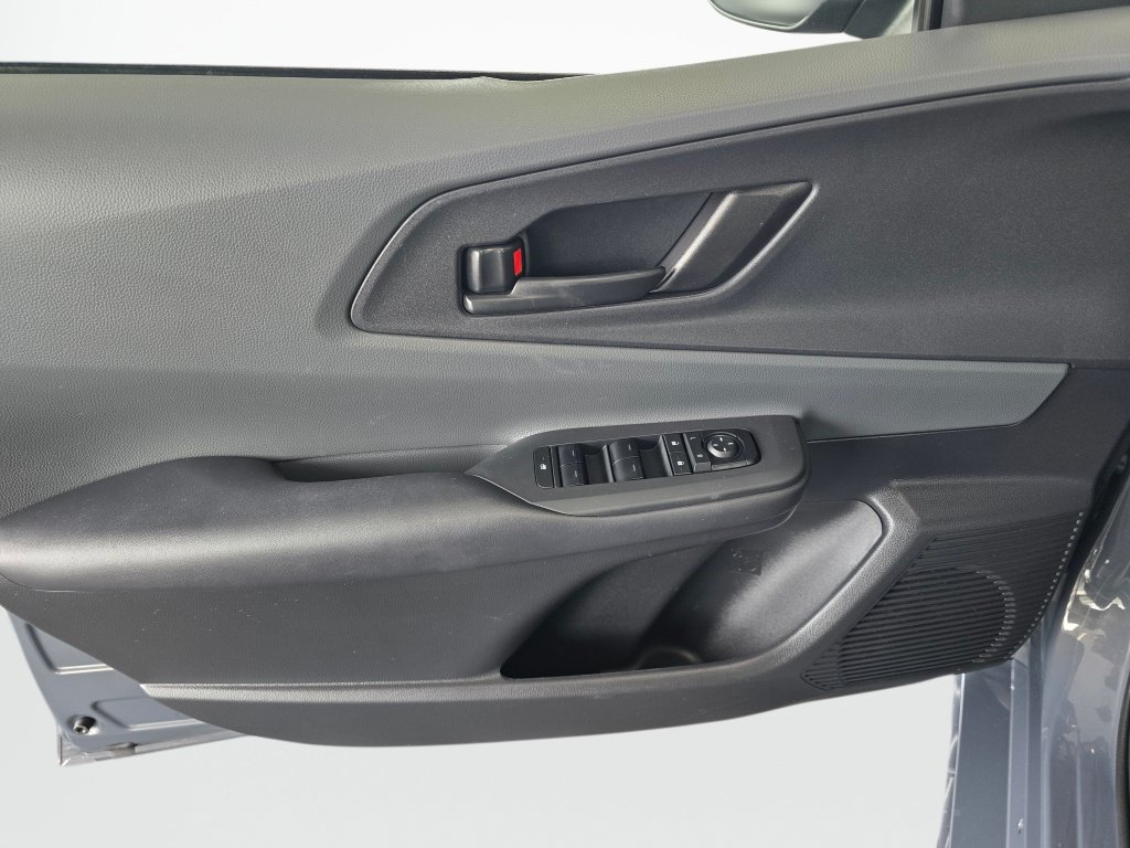 Used 2024 Toyota Prius LE FWD image 31