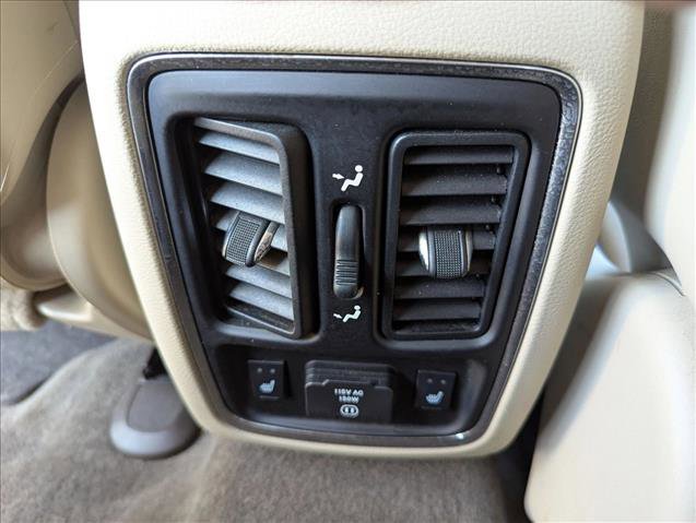 Used 2011 Jeep Grand Cherokee Overland image 17