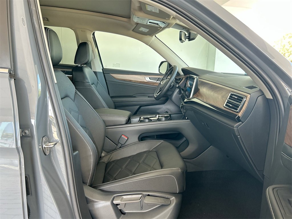 New 2026 Volkswagen Atlas SE image 30