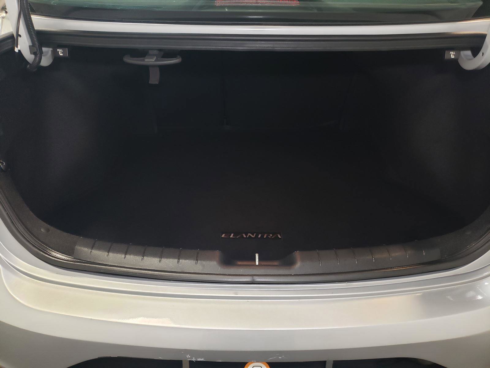 Used 2020 Hyundai Elantra SEL w/ Cargo Package (C1) image 31