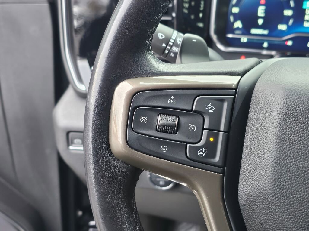 Used 2023 Chevrolet Silverado 1500 High Country w/ Technology Package AWD/4WD image 24