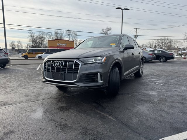 Used 2022 Audi Q7 Premium Plus w/ Premium Plus Package image 2