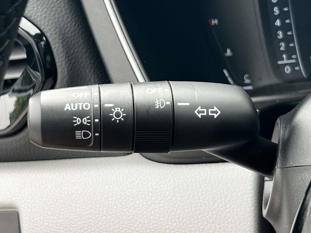 Used 2023 Honda Pilot Elite image 25