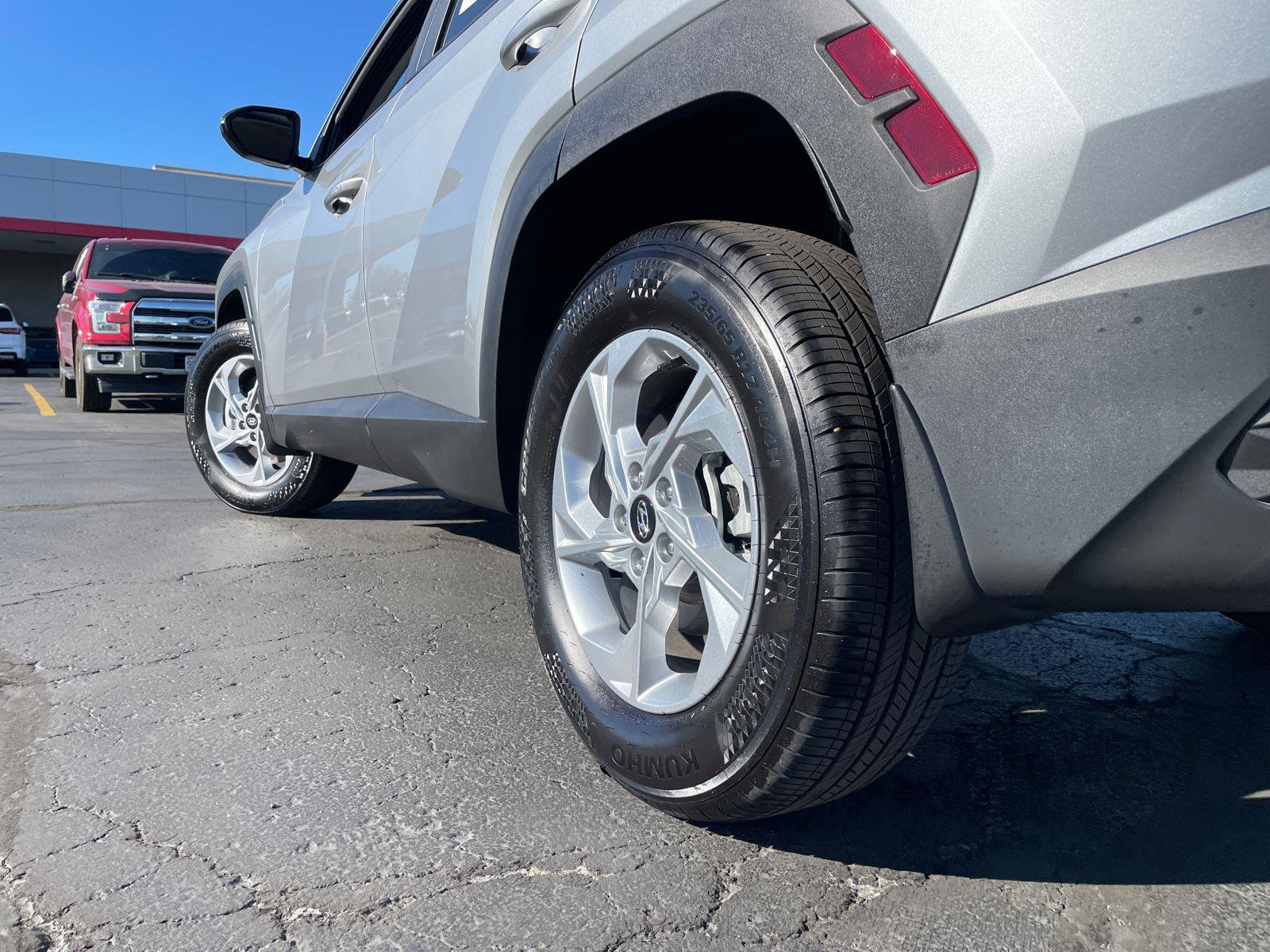 Used 2023 Hyundai Tucson SEL w/ Winter Package image 5