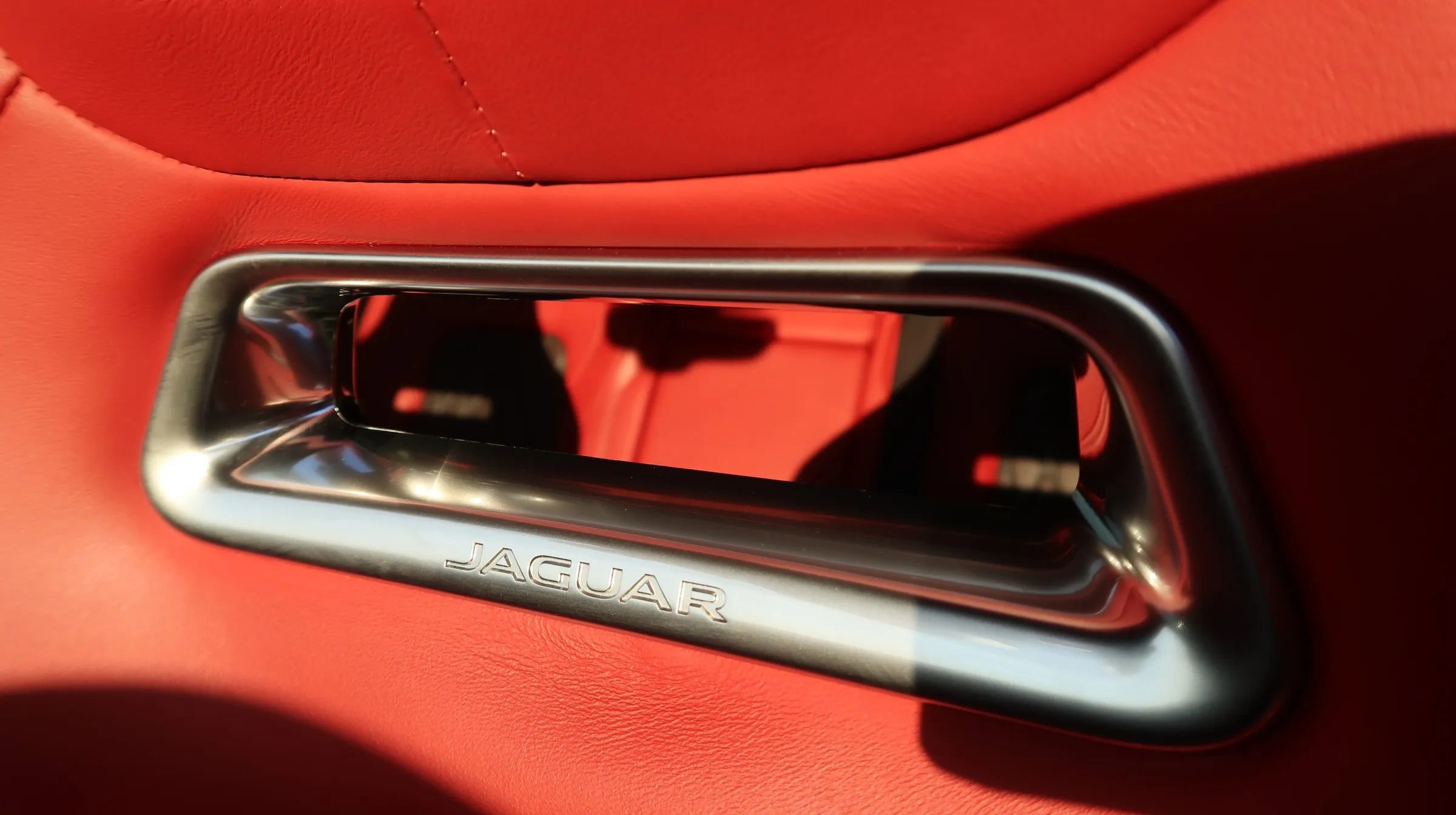 Used 2019 Jaguar F-PACE SVR AWD/4WD image 31