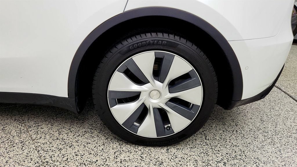 Used 2020 Tesla Model Y Long Range AWD/4WD image 9