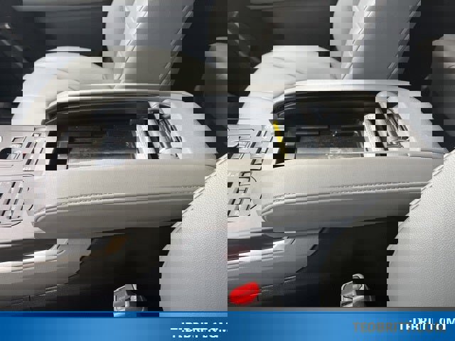 Used 2022 Toyota Highlander XLE image 35