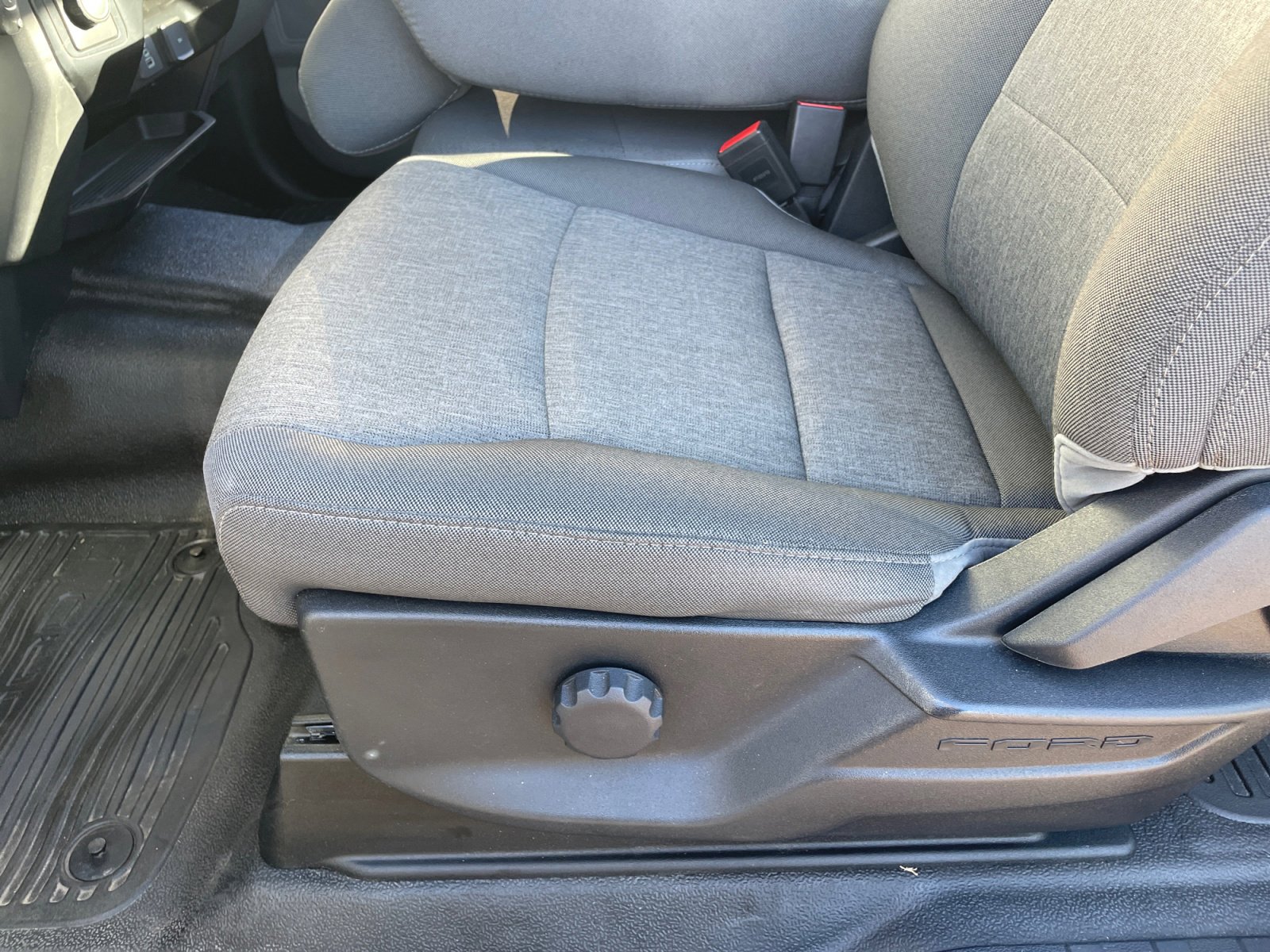 Used 2024 Ford F250 XL w/ XL Chrome Package image 13