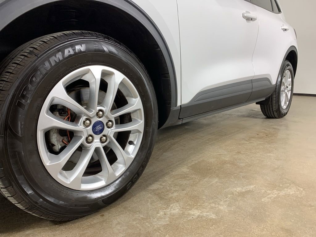 Used 2022 Ford Escape SE w/ Convenience Package image 2