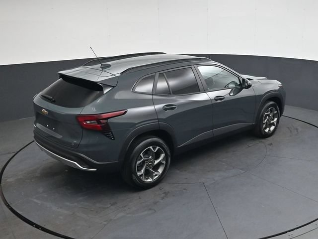 Used 2025 Chevrolet Trax LT FWD image 24