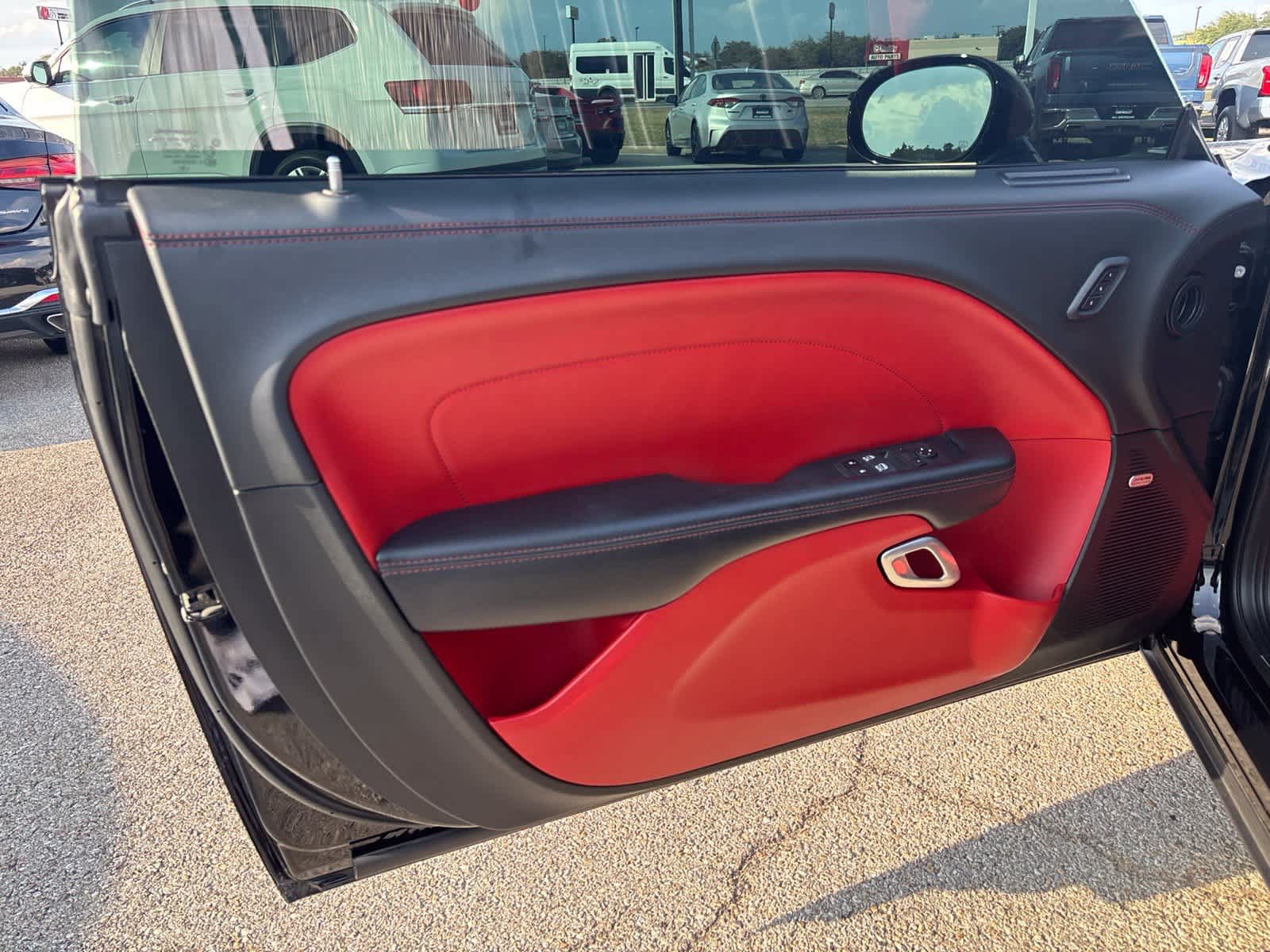 Used 2022 Dodge Challenger R/T Scat Pack RWD image 9