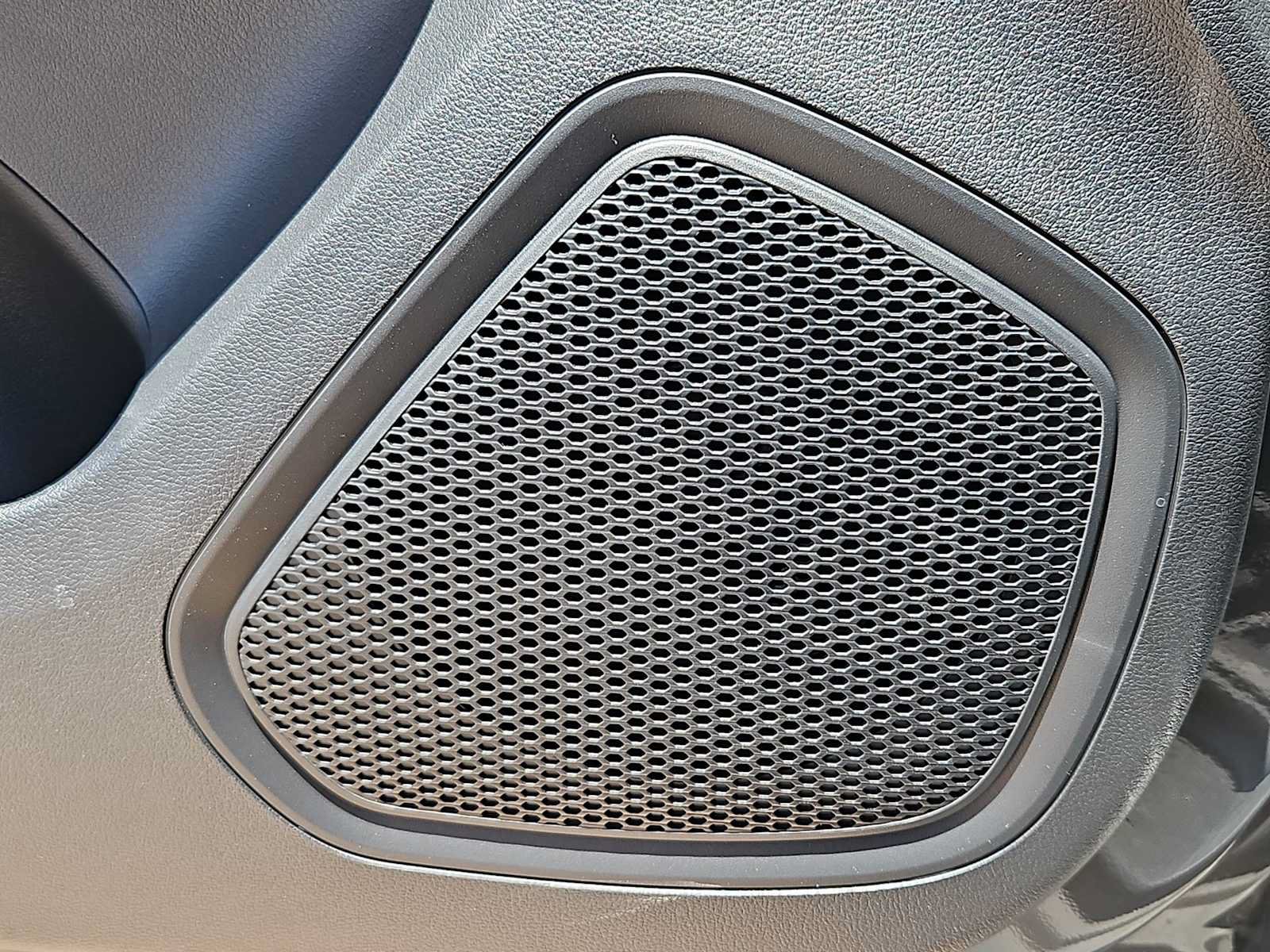 Certified 2026 Hyundai Venue SEL FWD image 29