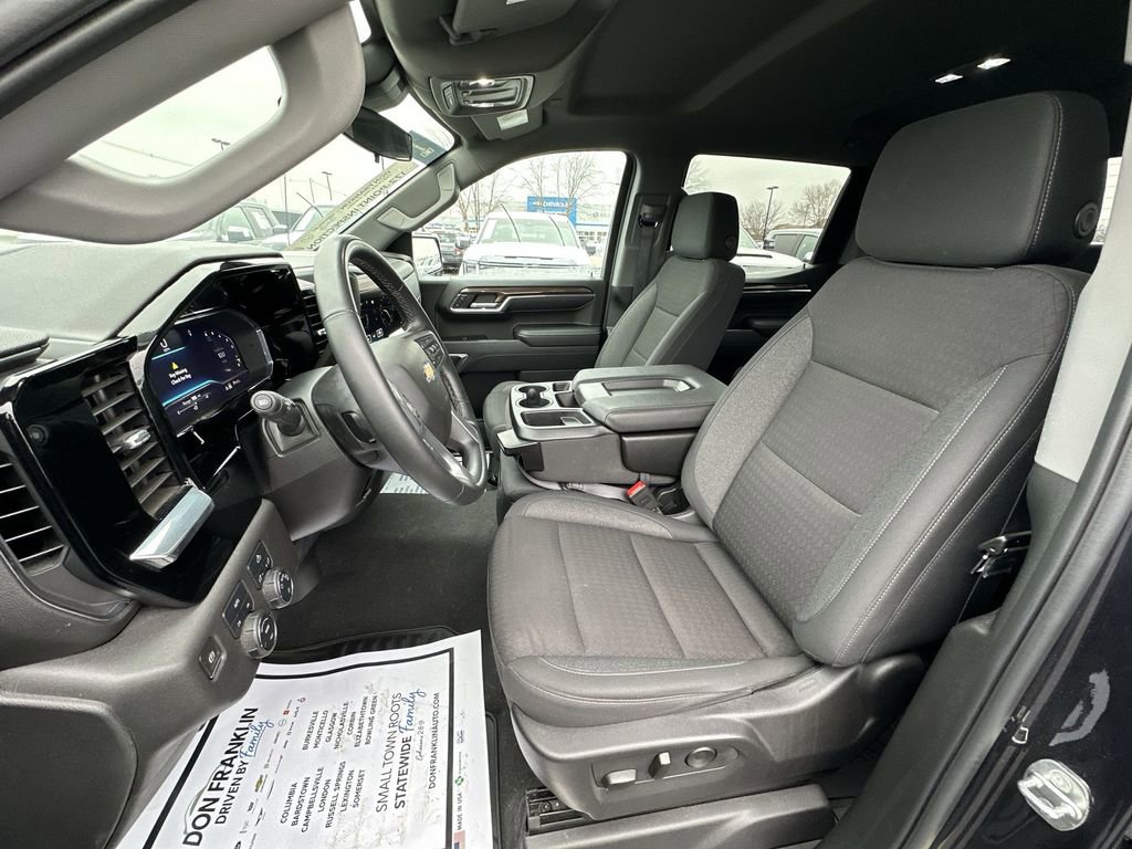 Used 2024 Chevrolet Silverado 1500 LT image 11