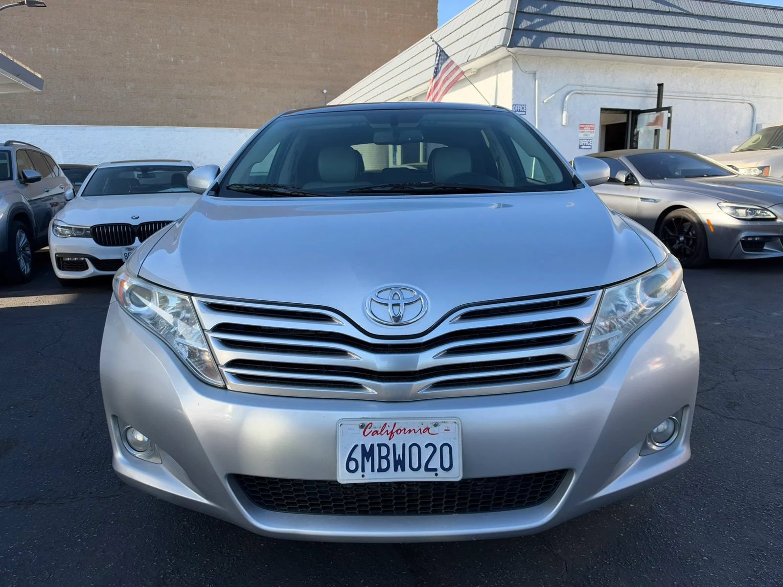 Used 2010 Toyota Venza w/ Leather Pkg FWD image 4