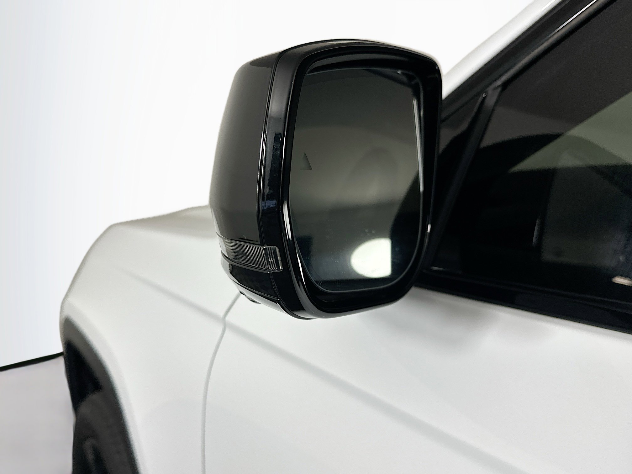 Used 2023 Jeep Grand Cherokee L Limited w/ Luxury Tech Group II image 16