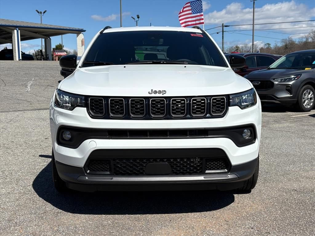 Used 2026 Jeep Compass Latitude AWD/4WD image 2