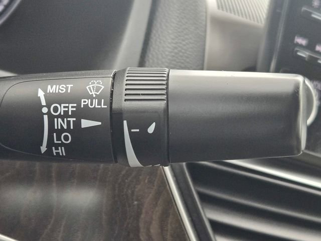 Used 2018 Honda Accord EX image 24