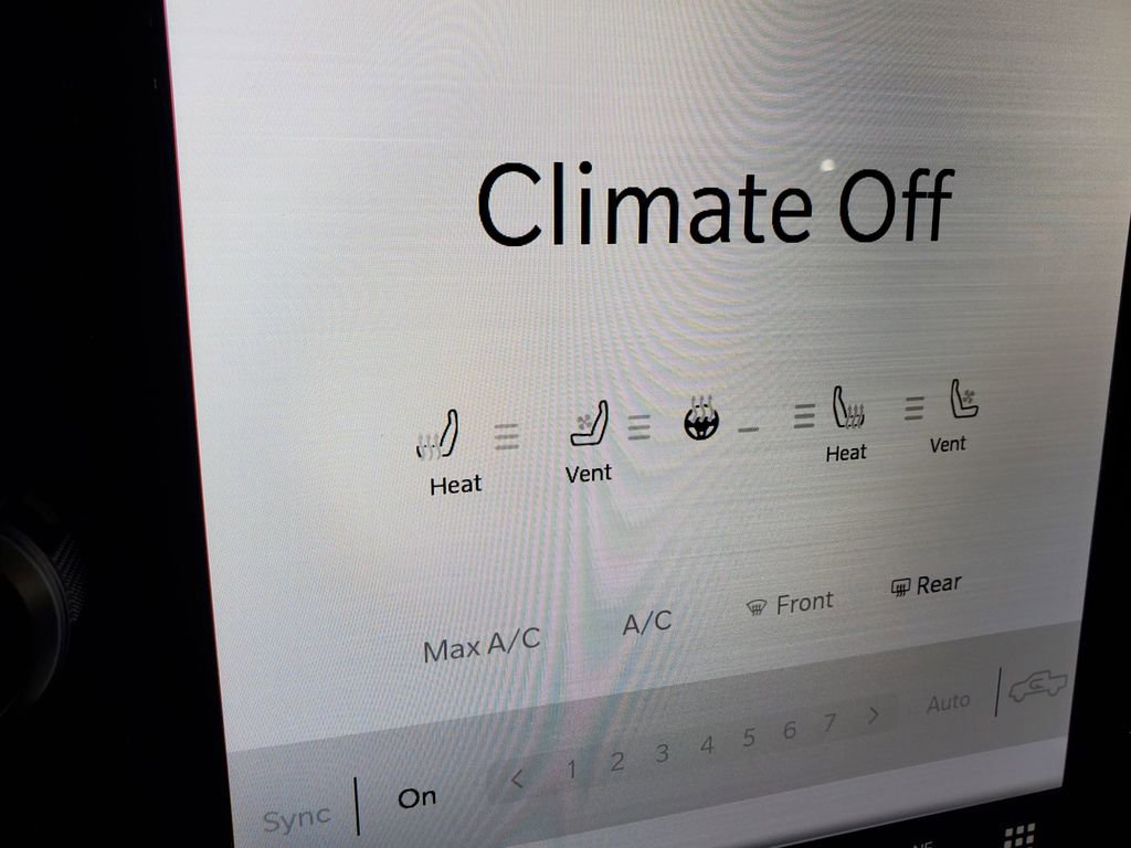 Used 2024 RAM 2500 Laramie w/ Off Road Package image 34