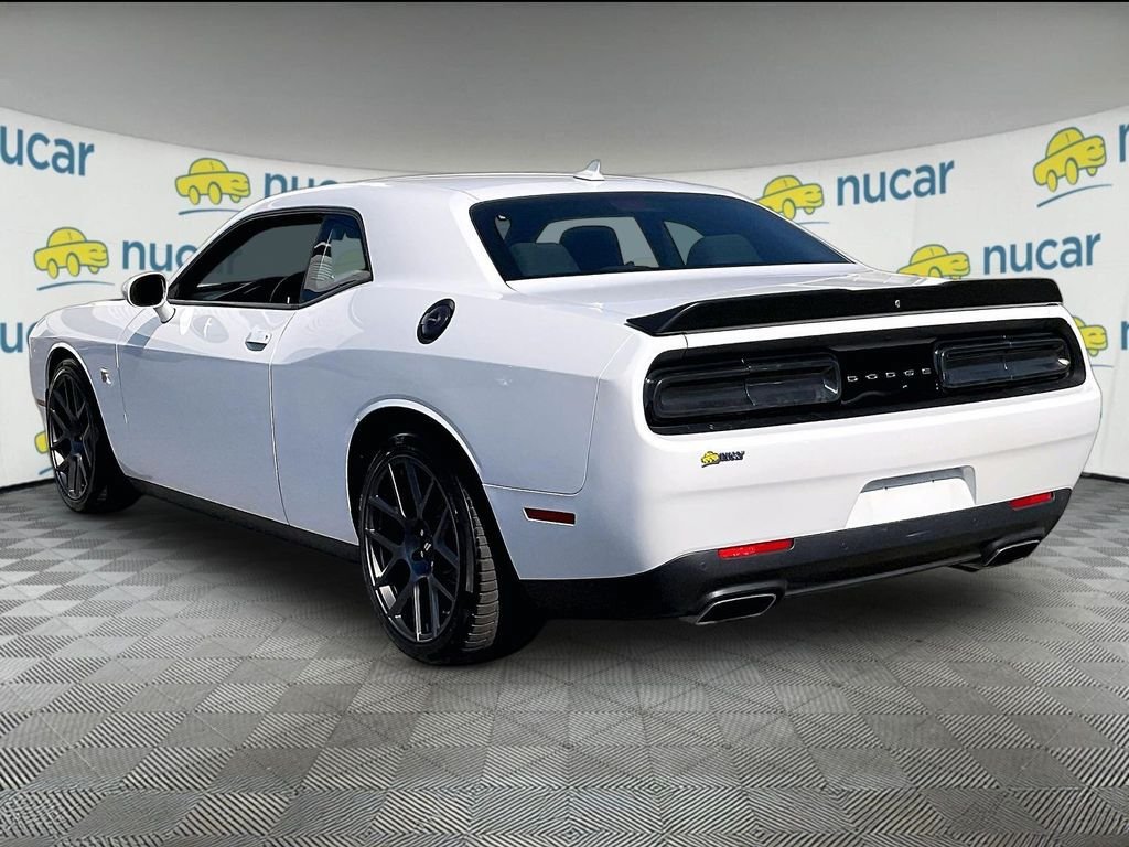 Used 2019 Dodge Challenger R/T Scat Pack RWD image 4