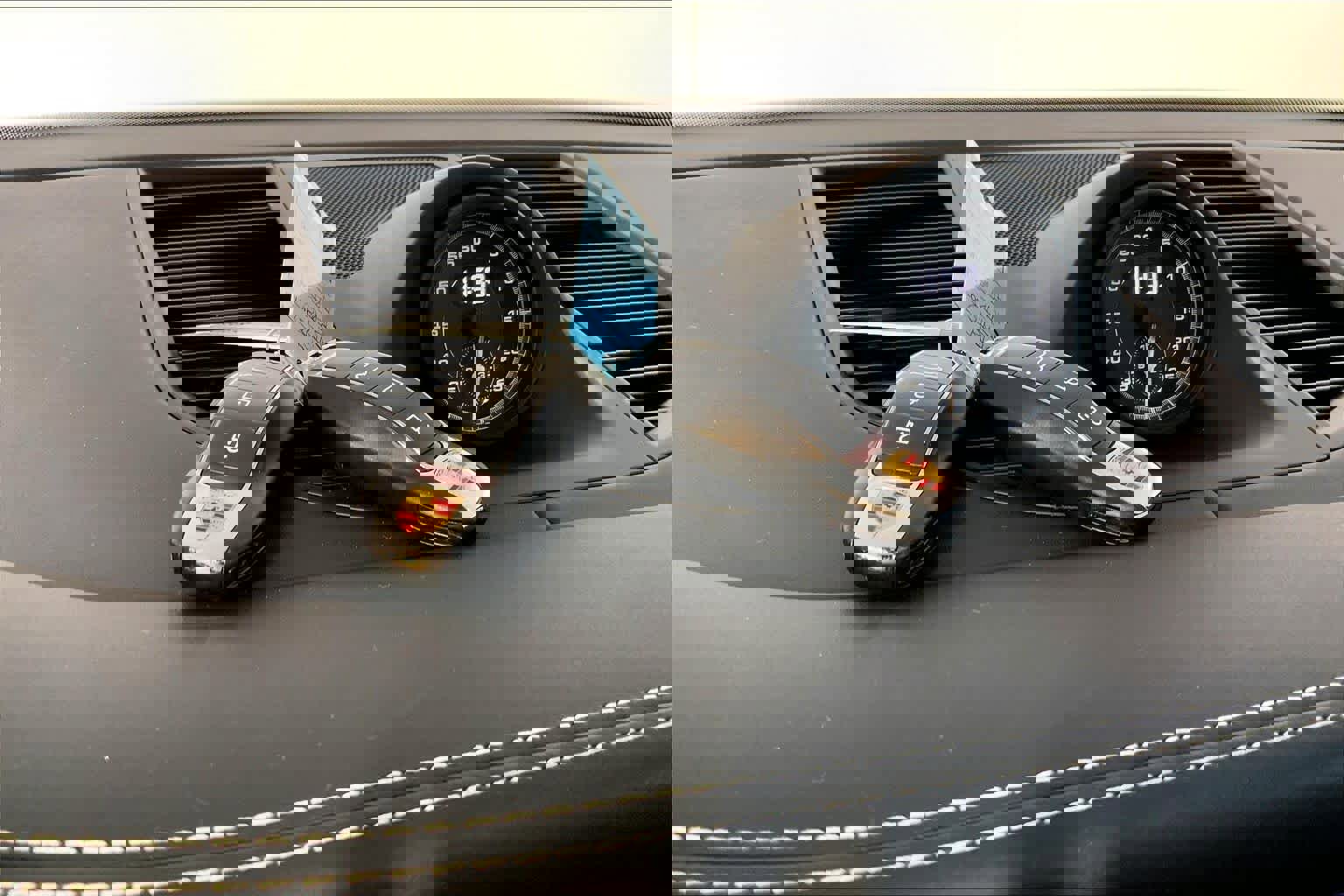 Used 2025 Porsche Macan GTS image 21