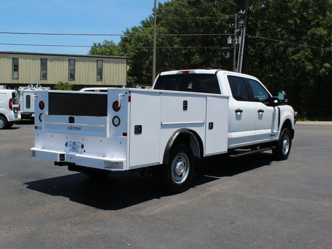 Used 2025 Ford F250 XL w/ FX4 Off-Road Package AWD/4WD image 14