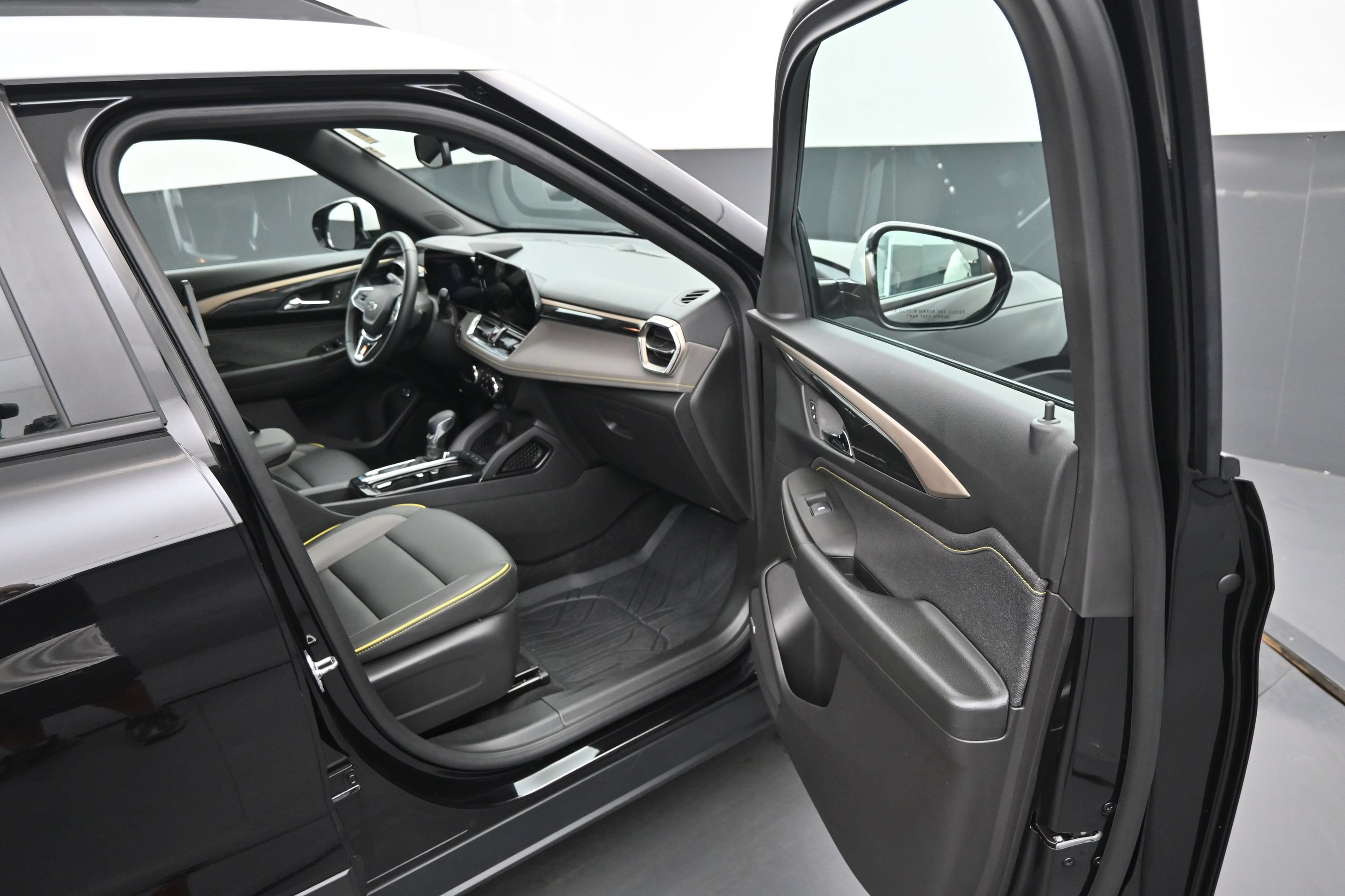 Used 2026 Chevrolet TrailBlazer ACTIV w/ Convenience Package AWD/4WD image 12