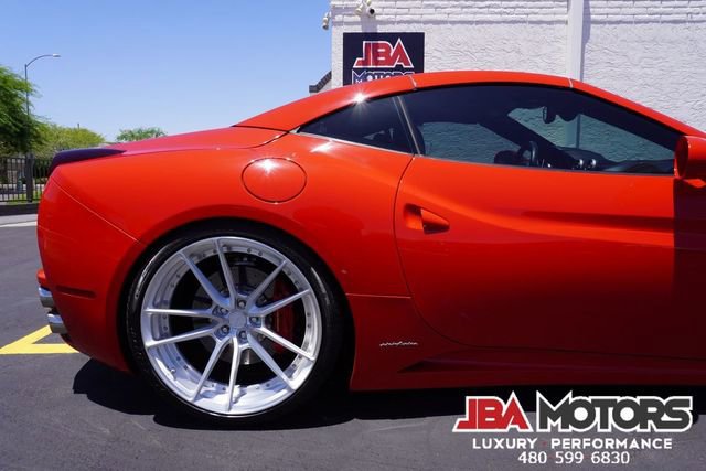 Used 2014 Ferrari California RWD image 40