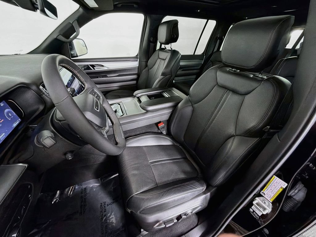 Used 2023 Jeep Wagoneer Series II AWD/4WD image 22