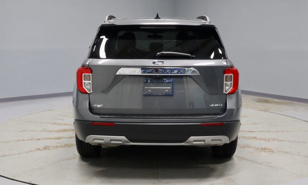 Used 2023 Ford Explorer XLT w/ Equipment Group 202A AWD/4WD image 11
