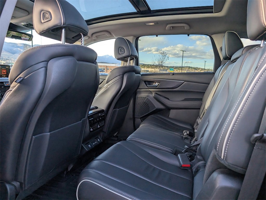 Used 2023 Acura MDX SH-AWD w/ Advance Package image 16
