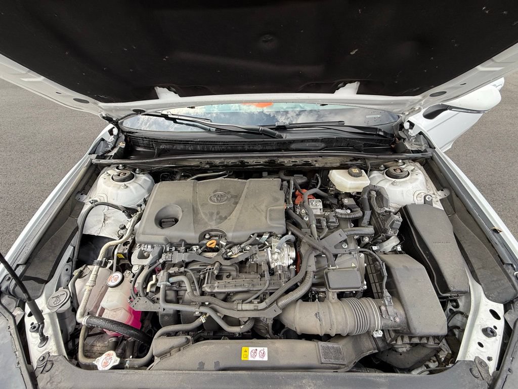 Used 2025 Toyota Camry LE FWD image 31