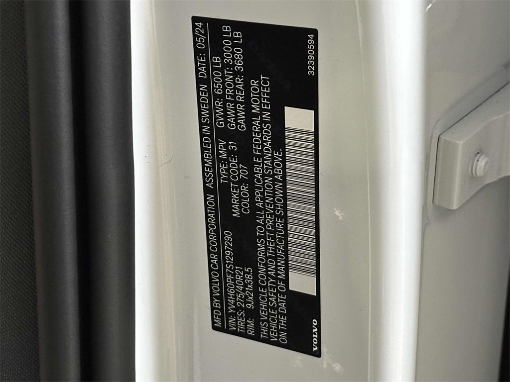 Used 2025 Volvo XC90 T8 Ultra w/ Protection Package Premier image 30