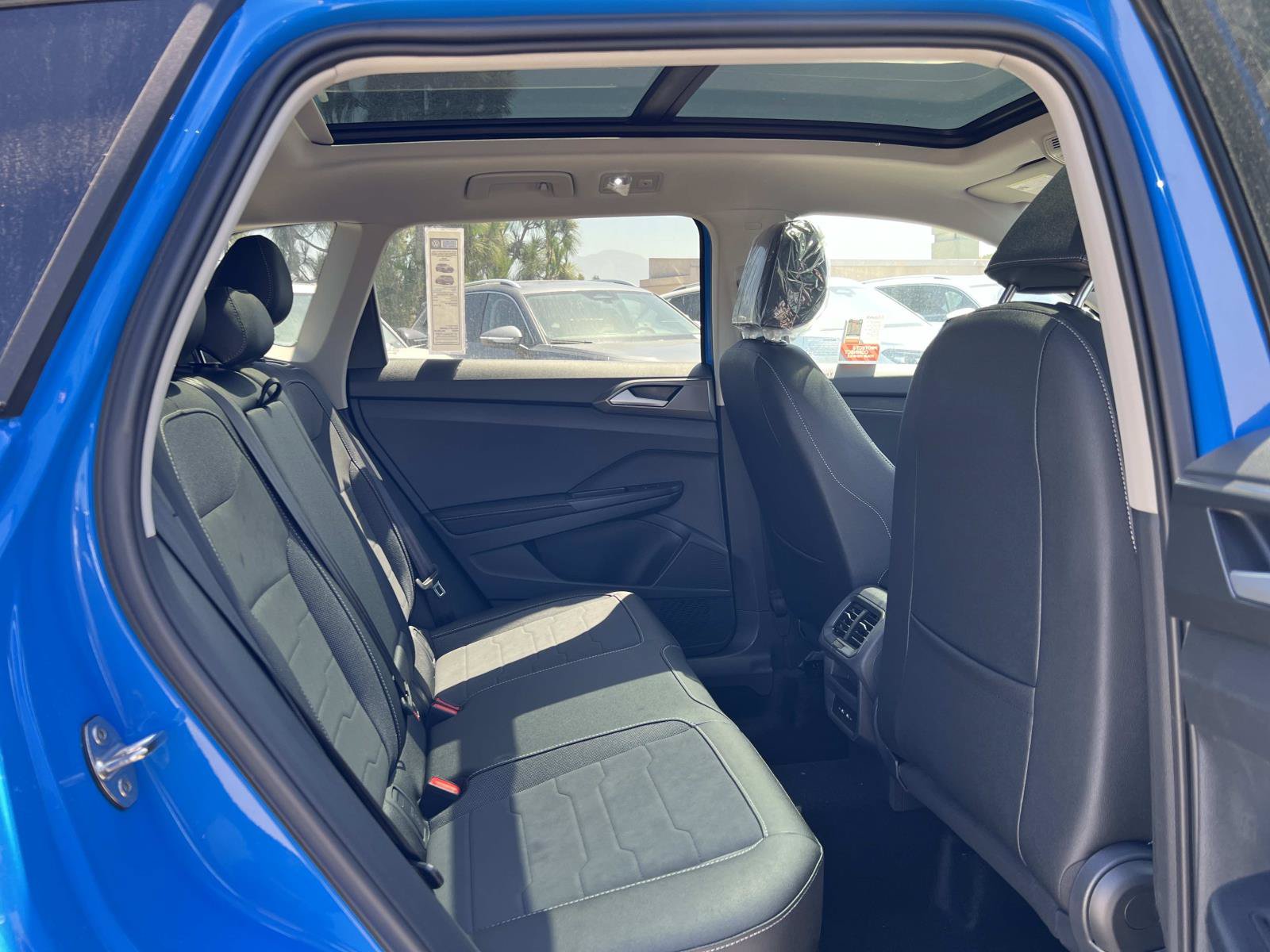 New 2026 Volkswagen Taos SE FWD image 32