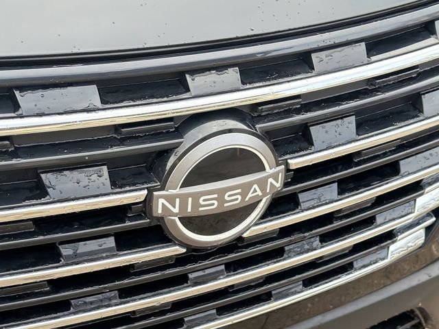Used 2025 Nissan Rogue SV image 28